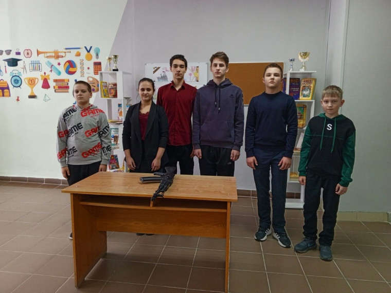 Конкурс по разборке и сборке автомата.